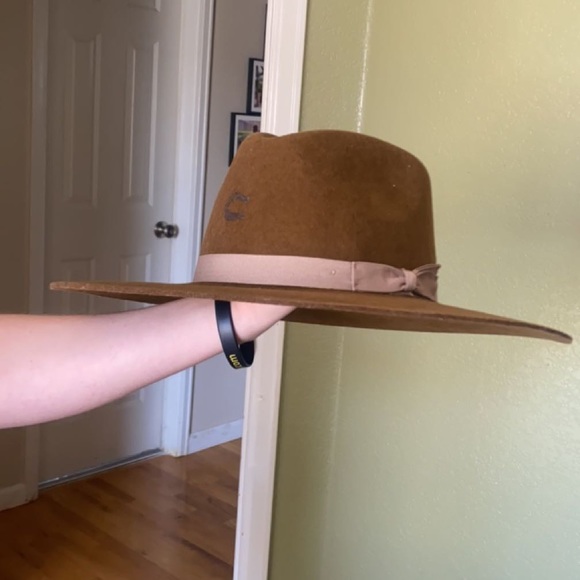 Women’s clothing sizes s and m shoes fro. 6.5 to 8 - Picture 15 of 15